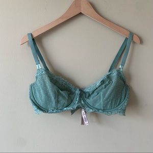 36DD Victoria’s Secret unlined push-up underwire bra with multi-way straps